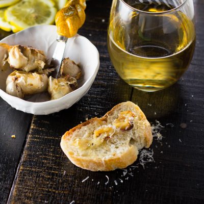 Did you know that there is a secret to restaurant dishes? Yes I mean other than butter. It's roasted garlic. And the beauty is that it's super easy to make.