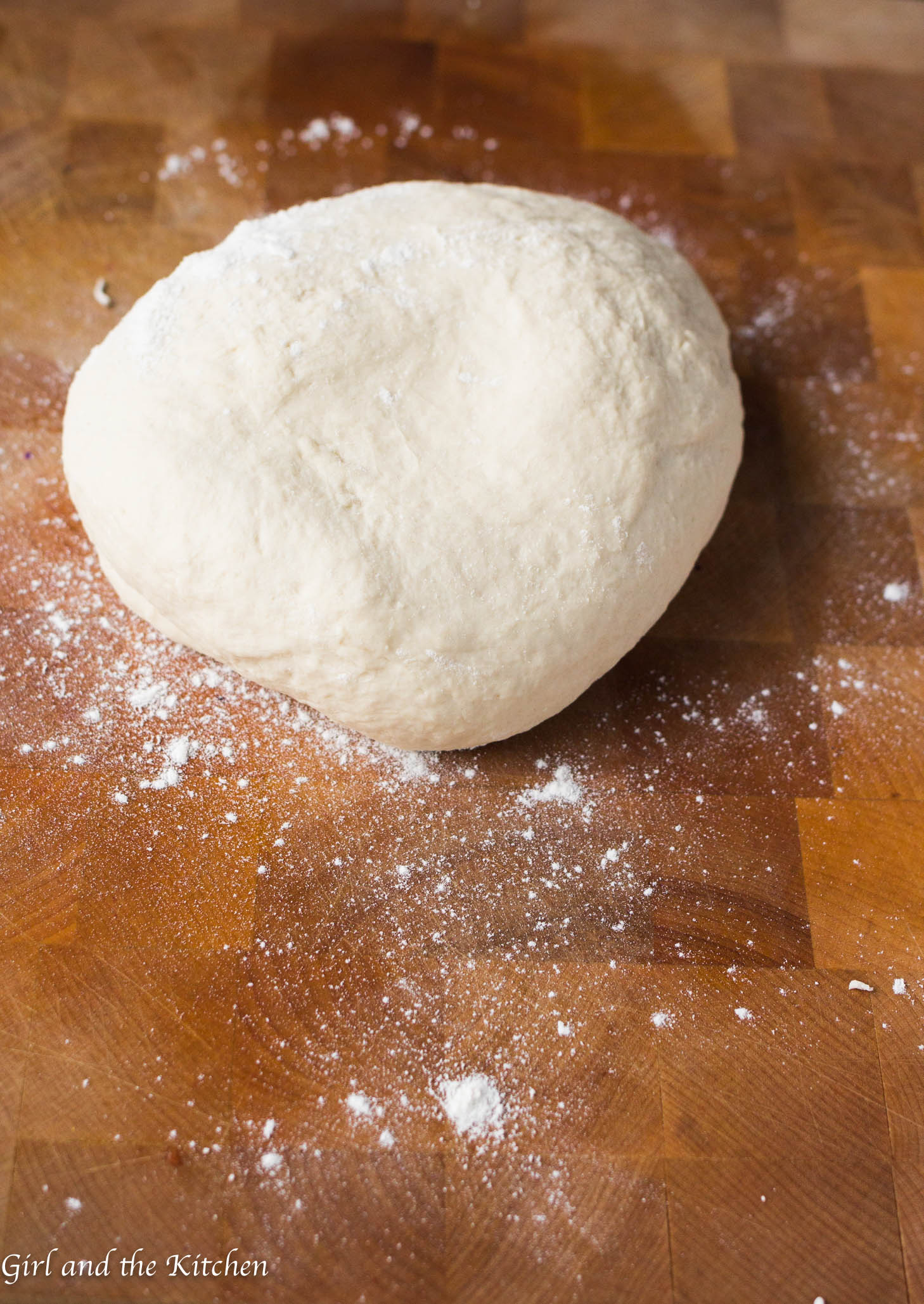 A simple every day homemade pizza dough that comes together with just a few ingredients and is ready in an hour! Plus as an added bonus, this dough freezes perfectly!!!