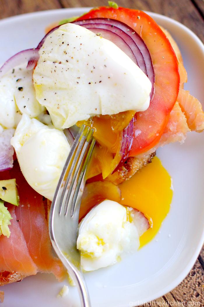 Poached Eggs with Smoked Salmon from the Girl and The Kitchen