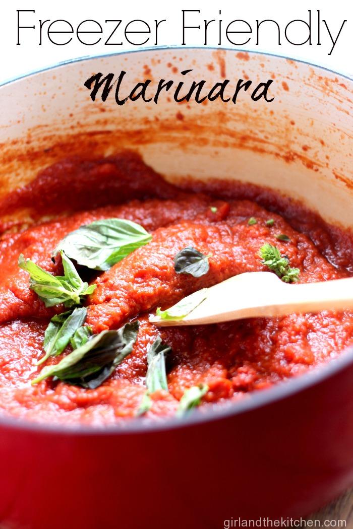 Marinara amigable con el congelador de la Chica y la Cocina