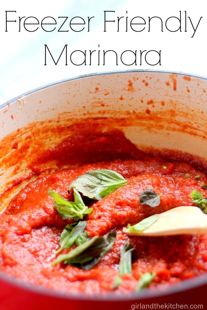 Marinara adaptée au congélateur de la fille et de la cuisine