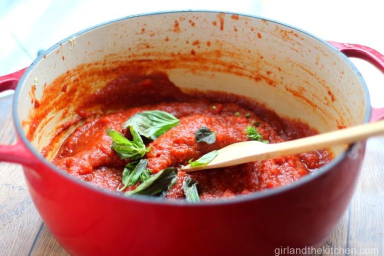 Easy and Freezer Friendly Marinara Sauce Recipe