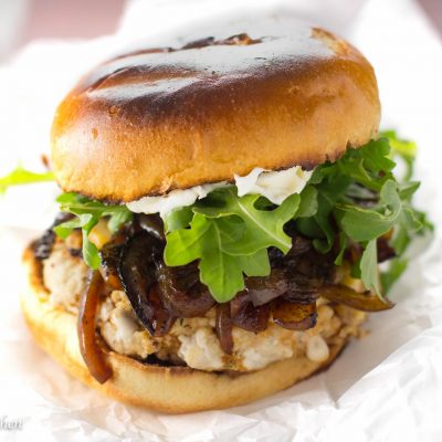 An incredibly moist and delicious grilled turkey burger blended with tarragon and ground mustard! Plus learn the super simple trick to keep your burgers incredibly moist and juicy! #ad